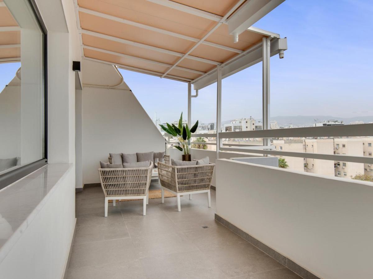 Sanders Coral Court Penthouse - Cute 3-Bedroom Apartment With Balcony Лимасол Екстериор снимка