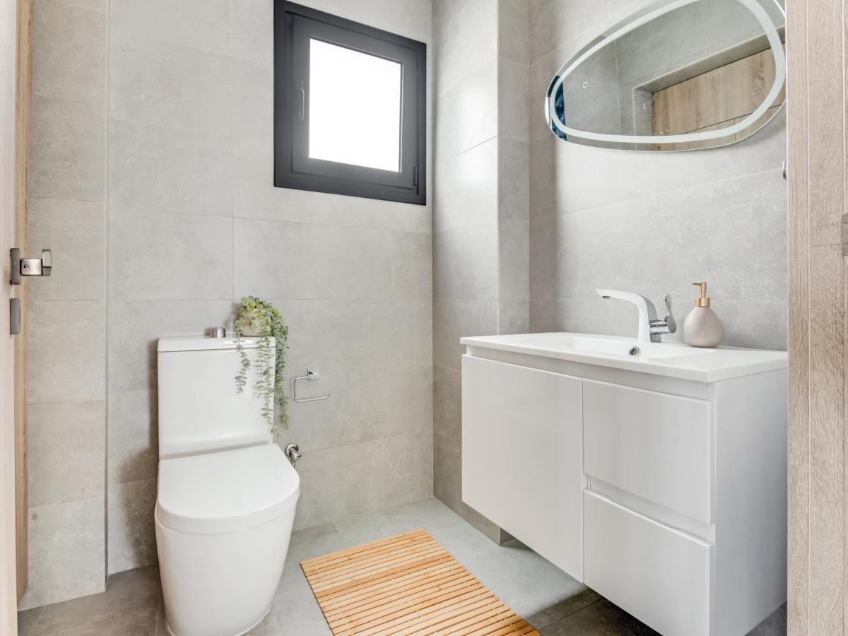 Sanders Coral Court Penthouse - Cute 3-Bedroom Apartment With Balcony Лимасол Екстериор снимка