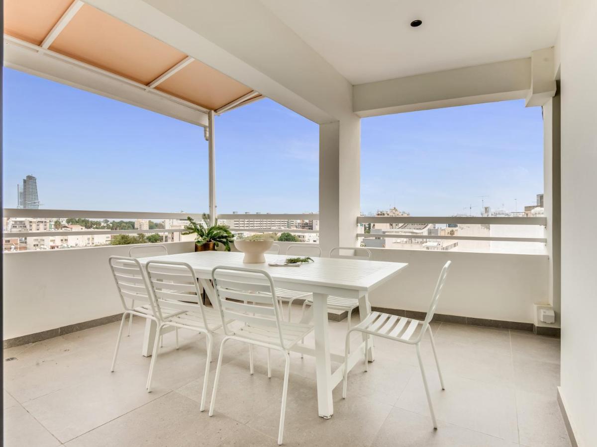 Sanders Coral Court Penthouse - Cute 3-Bedroom Apartment With Balcony Лимасол Екстериор снимка